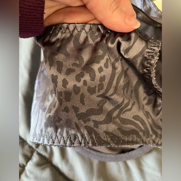 New NWT Curvation plus bra 42D‎ grey animal print underwire - Picture 4 of 6